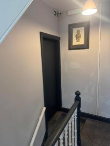 Galería fotográfica de En-suite Double Room in LS12 en Amley