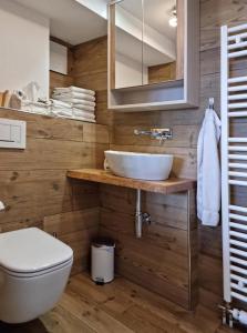 Ένα μπάνιο στο Haus Am See Mühlruh +1 φωτογραφίες