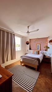 Postel nebo postele na pokoji v ubytování Pargos Ocean view apt steps from Carrizalillo