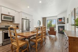 Η κουζίνα ή μικρή κουζίνα στο The Mason 1052