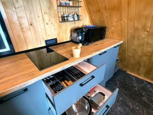 Køkken eller tekøkken på Cabana A-frame City View Târgoviște