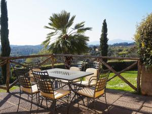 En generel udsigt til bjerge eller udsigt til bjerge taget fra lejligheden