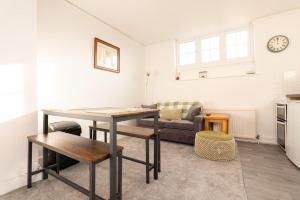 Kuchyň nebo kuchyňský kout v ubytování Aesthetic Ampthill Apartment