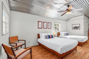 Кровать или кровати в номере Daybreak Ridge Morning Vista