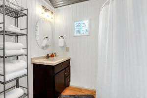 Ένα ή περισσότερα κρεβάτια σε δωμάτιο στο Daybreak Ridge Entire Property