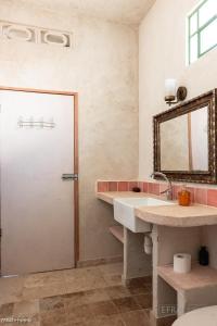 Vannituba majutusasutuses בקתה וטבילה במדבר +36 fotot