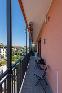 Μπαλκόνι ή βεράντα στο Design Apartment city center with free parking