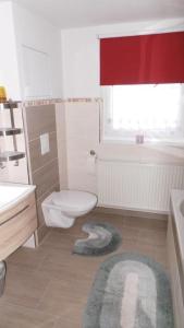 Ένα μπάνιο στο Fewo Am Skihang Og