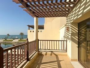 Balkón nebo terasa v ubytování 2 Bedroom Villa with Private Pool