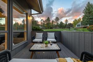 Balkón nebo terasa v ubytování Fairway Mountain Escape
