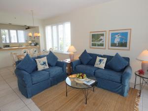 Χώρος καθιστικού στο Cedars East #509