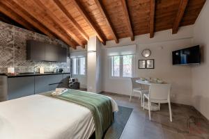 Η κουζίνα ή μικρή κουζίνα στο Alta Via 4 - Free Parking - Sea 20 min - A-C