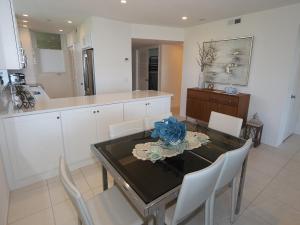 Køkken eller tekøkken på Beachplace 5-301