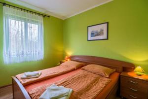 Postel nebo postele na pokoji v ubytování Villa Steffani In Kapelica, Istrien Mit Pool + 21 fotografií