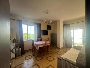 Μια τηλεόραση ή/και κέντρο ψυχαγωγίας στο Blue Horizont