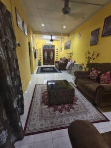 Posezení v ubytování Homestay ujang