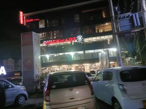 Budova, kde se apartmán nachází + 3 fotografie