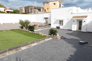 Το κτήριο όπου στεγάζεται  το bed & breakfast