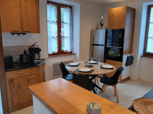 Kuchyň nebo kuchyňský kout v ubytování Maison Gohora Dago