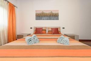 Postel nebo postele na pokoji v ubytování "Couchers De Lune" - Relax and 360 Mountain View