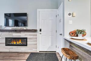 Μια τηλεόραση ή/και κέντρο ψυχαγωγίας στο 109 North Creek