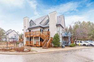 Το κτήριο όπου στεγάζεται  η παραθεριστική κατοικία