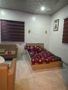 Khu vực ghế ngồi tại Qudal Mini Studio