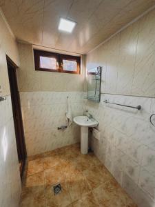 Ένα μπάνιο στο Twin2 House +5 φωτογραφίες