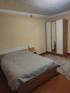 Ένα ή περισσότερα κρεβάτια σε δωμάτιο στο Twin2 House