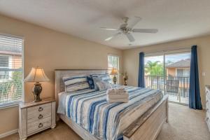 Postel nebo postele na pokoji v ubytování 2711 - Jungle Book Bungalow - DO NOT DO + 54 fotografií