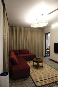 Χώρος καθιστικού στο Reflections by SOL Escapes