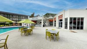 Bassein majutusasutuses Avanti International Resort või selle lähedal