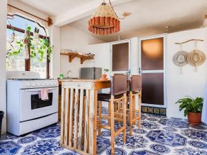 Η κουζίνα ή μικρή κουζίνα στο Insane 4th Floor Apartment W Luxury Views +21 φωτογραφίες