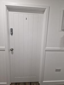 Ảnh trong thư viện ảnh của Cozy baby blue room ở Luton