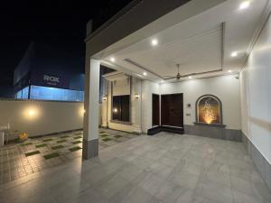 Fotografie z fotogalerie ubytování Luxe Home v destinaci Faisalábád