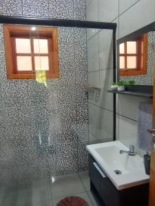 Et badeværelse på Chalé São Matheus + 33 billeder