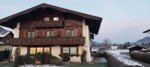 Nespecifikovaný výhled na hory nebo výhled na hory při pohledu z apartmánu