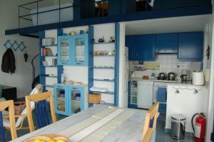 Η κουζίνα ή μικρή κουζίνα στο Cottage +13 φωτογραφίες