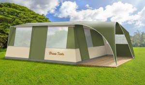 Un jardín fuera de Glamlodge camping la masia