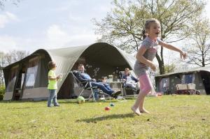 Huéspedes de Glamlodge camping la masia