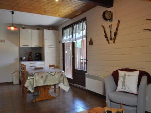 Kuchyň nebo kuchyňský kout v ubytování Appartement cosy proche centre, balcon, parking - FR-1-692-62