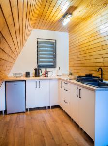 Η κουζίνα ή μικρή κουζίνα στο Art A Cabin