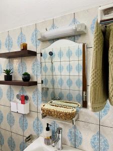 Ένα μπάνιο στο JAYMARI Home