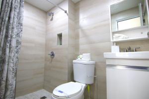 Ένα μπάνιο στο La Finca Real - 2 Bedroom Apt +52 φωτογραφίες