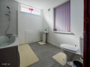 Fotografie z fotogalerie ubytování Woodhouse Lodge Room 2 v destinaci Stoke-on-Trent