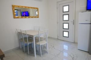 Η κουζίνα ή μικρή κουζίνα στο Fiorita 4