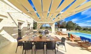 Fotografie z fotogalerie ubytování Orientem Villa Beheizter Pool v destinaci Georgioupolis