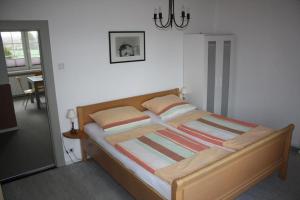 Voodi või voodid majutusasutuse Wohnung In Gießelrade Mit Großem Garten toas