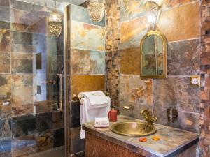 Ένα μπάνιο στο Riad SPA "Les Portes de l'Orient" TOURS