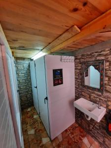 Et badeværelse på Habibi Hostel